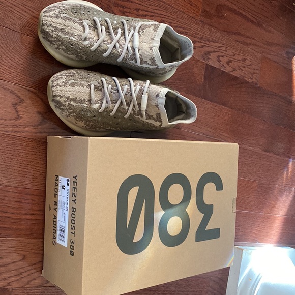 Yeezy Boost 380 - Picture 6 of 11